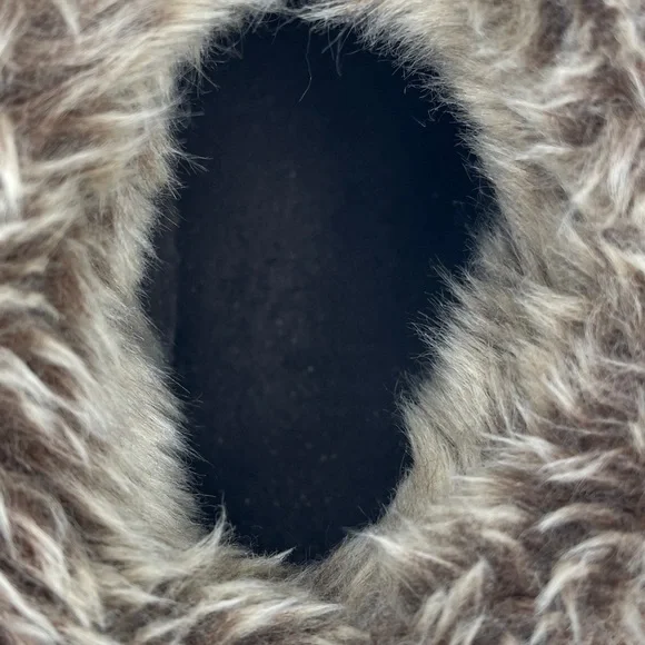 ISOTONER WOMENS SIZE 9.5-10 Cozy Faux Fur Lined Slippers - Picture 5 of 8